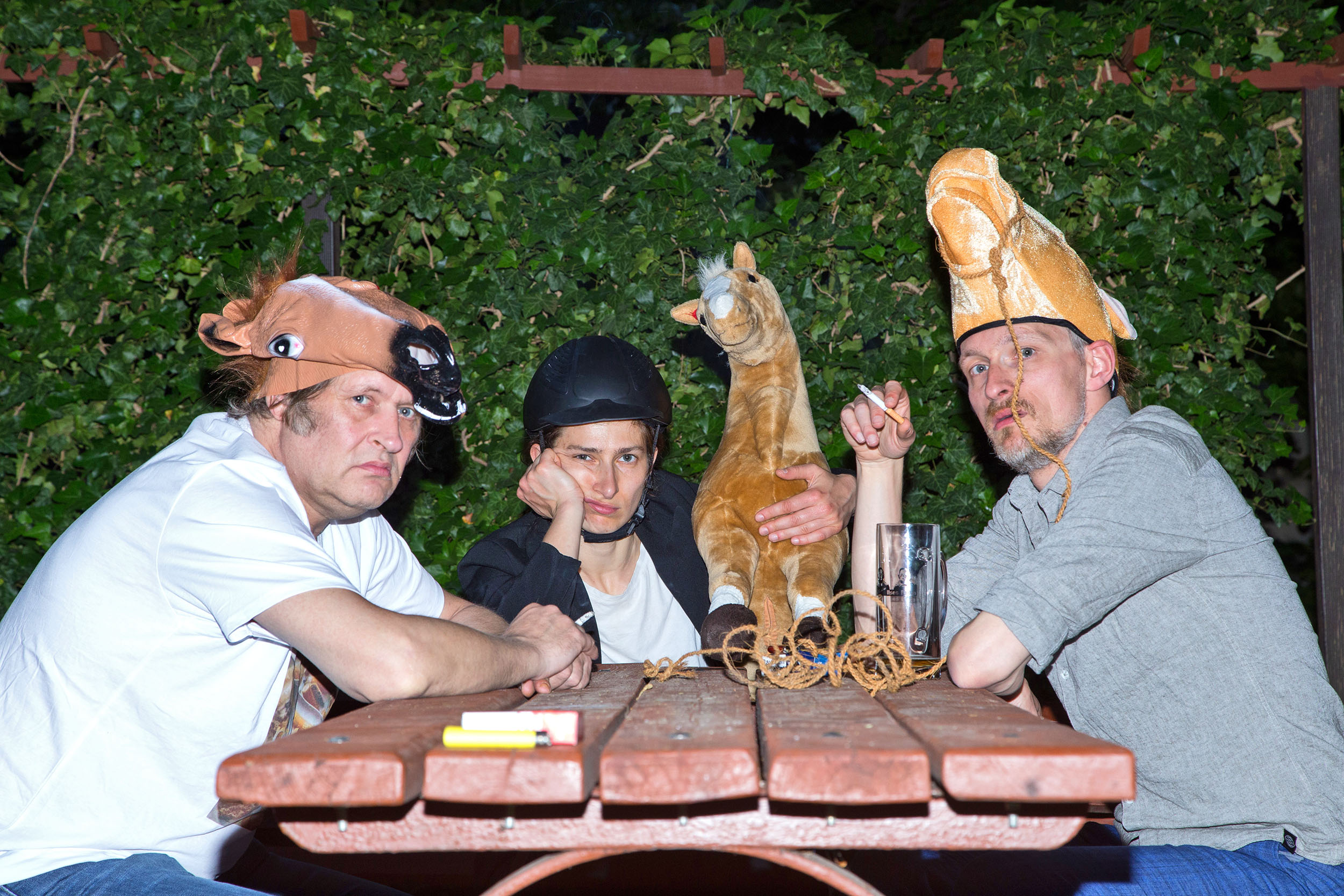 Mendy Das Wusical outside